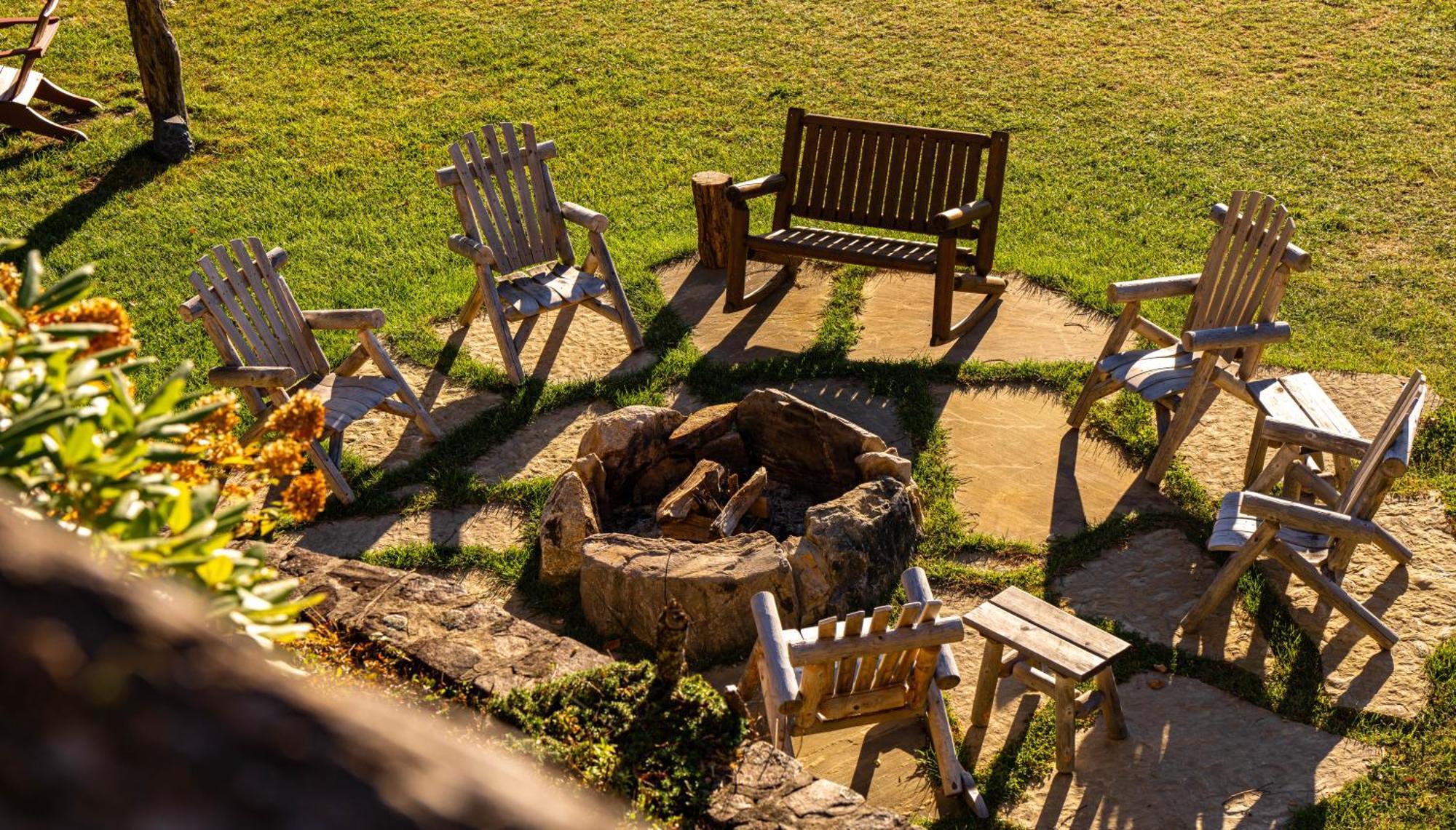 Elk & Embers Mountain Hideaway Hotel Waynesville Bagian luar foto