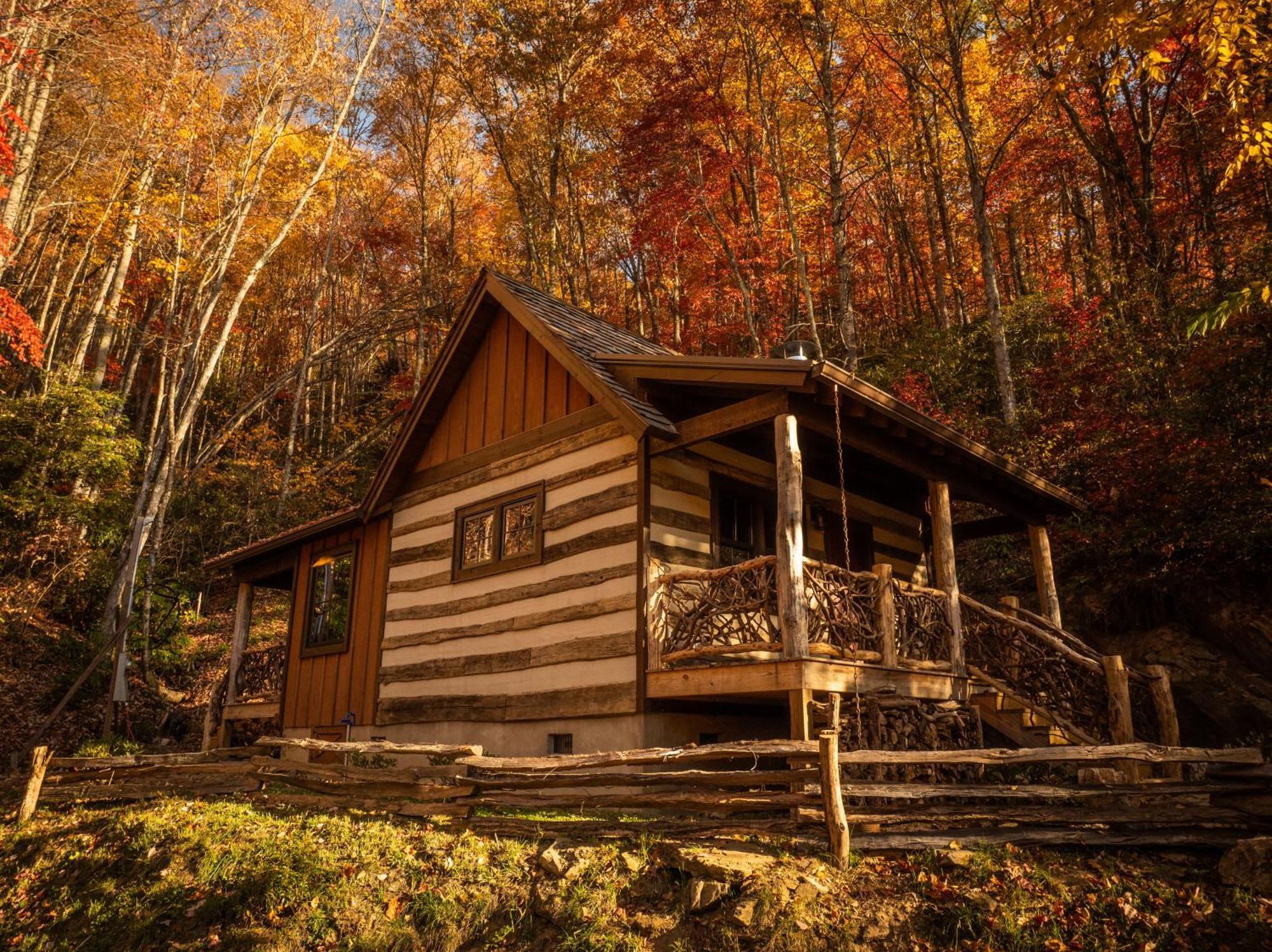 Elk & Embers Mountain Hideaway Hotel Waynesville Bagian luar foto