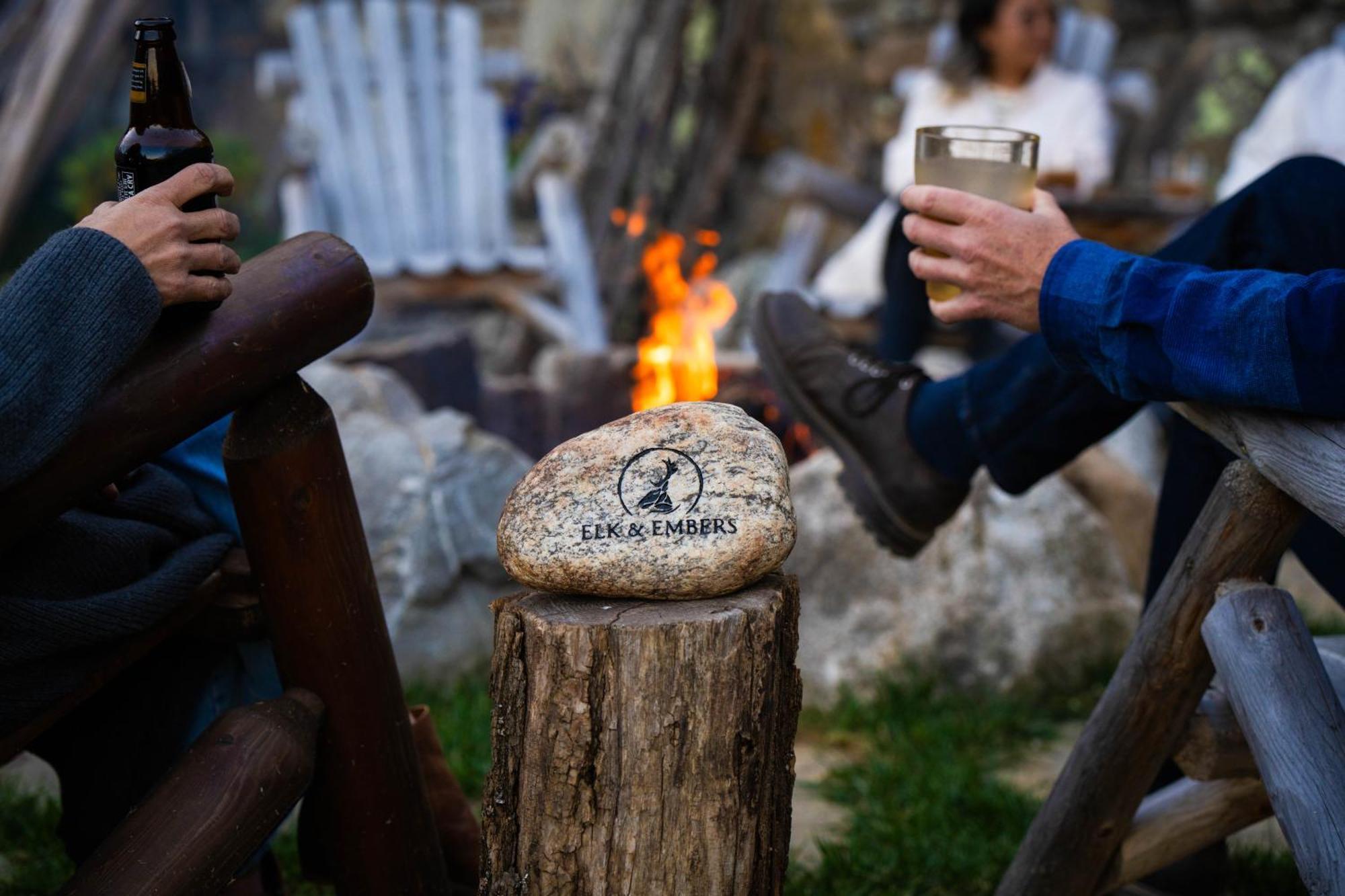 Elk & Embers Mountain Hideaway Hotel Waynesville Bagian luar foto