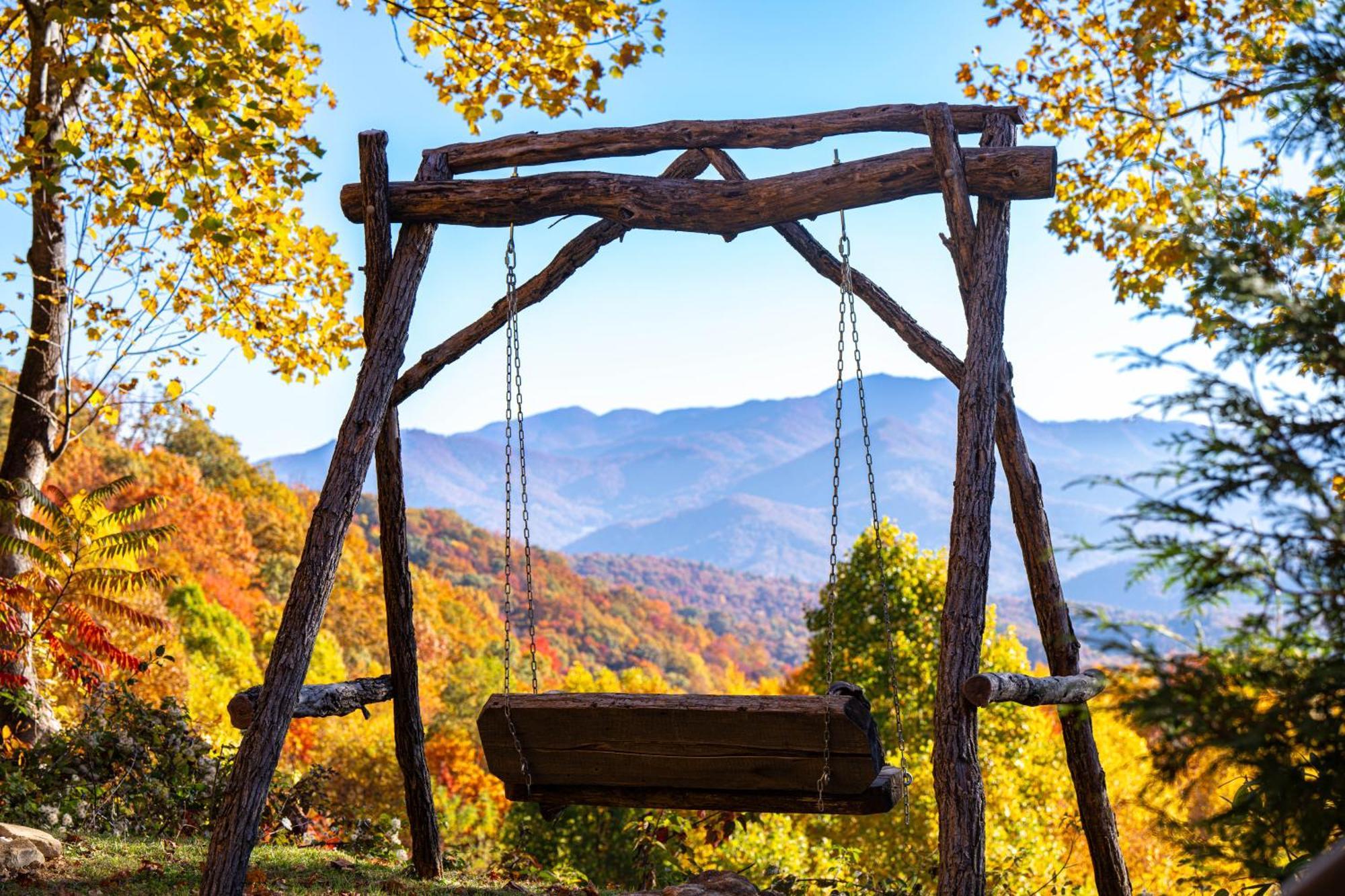 Elk & Embers Mountain Hideaway Hotel Waynesville Bagian luar foto