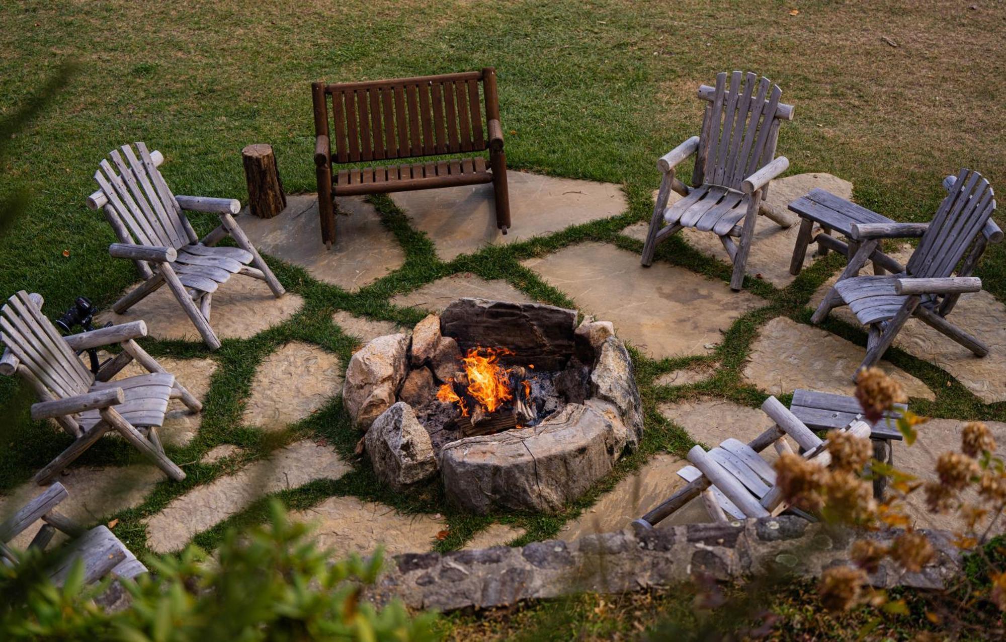 Elk & Embers Mountain Hideaway Hotel Waynesville Bagian luar foto